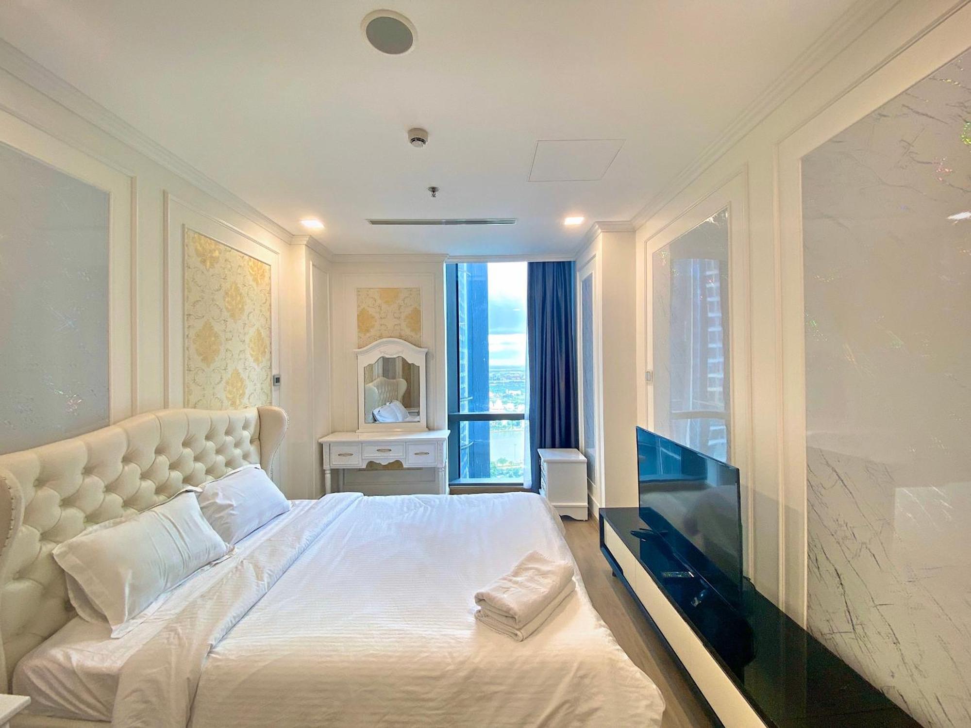 Landmark 81 & Vinhomes Urban *